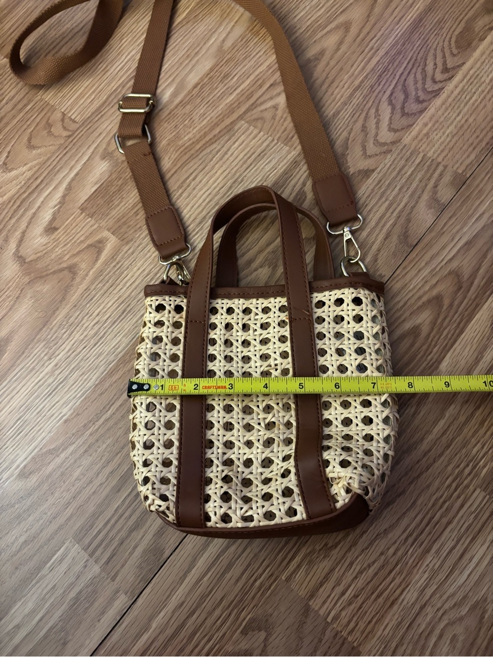 Woven Straw Crossbody Bag - Picture 2 of 5